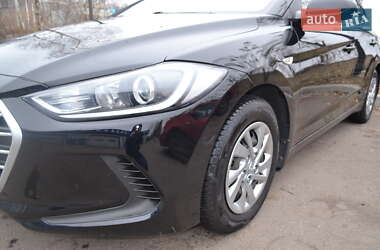 Седан Hyundai Elantra 2018 в 