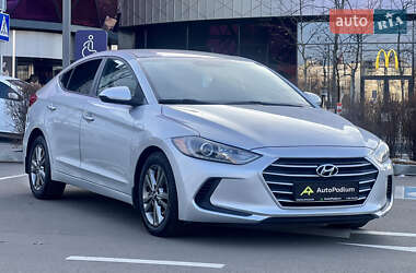 Седан Hyundai Elantra 2016 в Києві