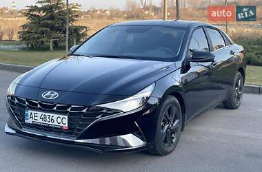 Седан Hyundai Elantra 2022 в Днепре