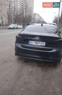 Седан Hyundai Elantra 2016 в Киеве