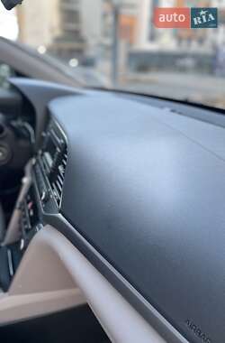 Седан Hyundai Elantra 2016 в 