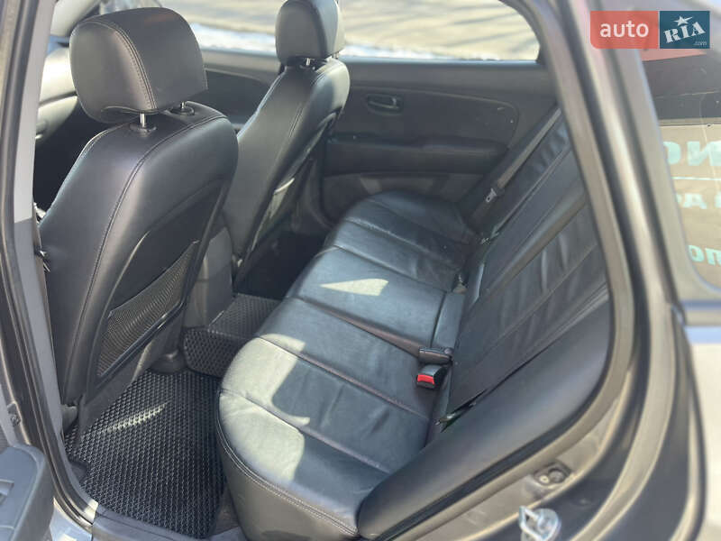 Седан Hyundai Elantra 2008 в Луцке