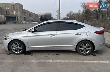 Седан Hyundai Elantra 2016 в Днепре