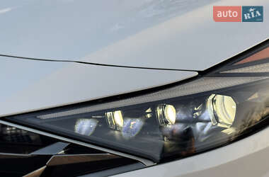 Седан Hyundai Elantra 2021 в Каменском