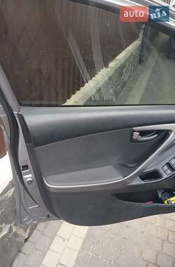 Седан Hyundai Elantra 2011 в 