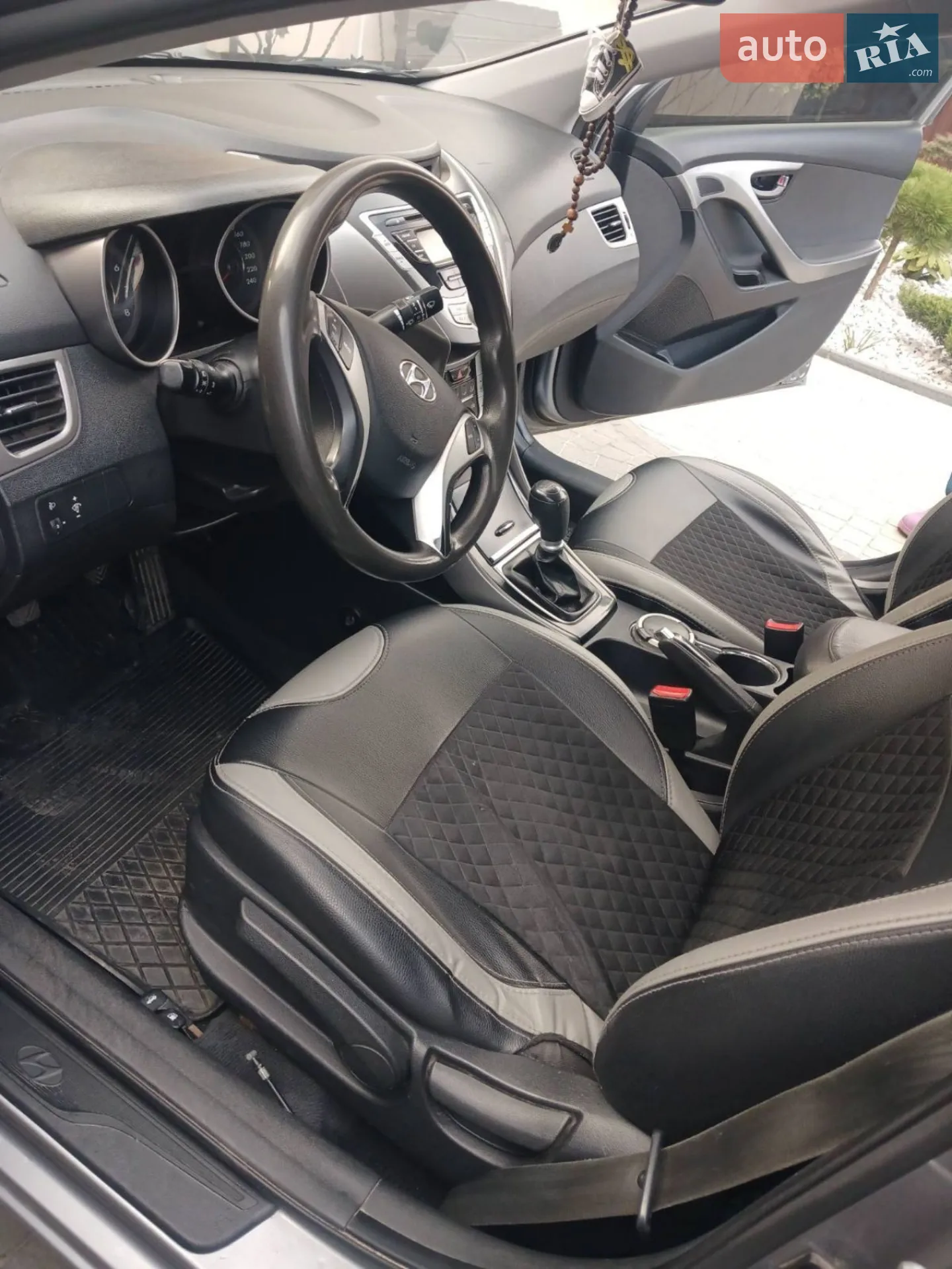 2011 Hyundai Elantra - мініатюра 9