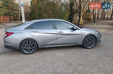 Седан Hyundai Elantra 2021 в 
