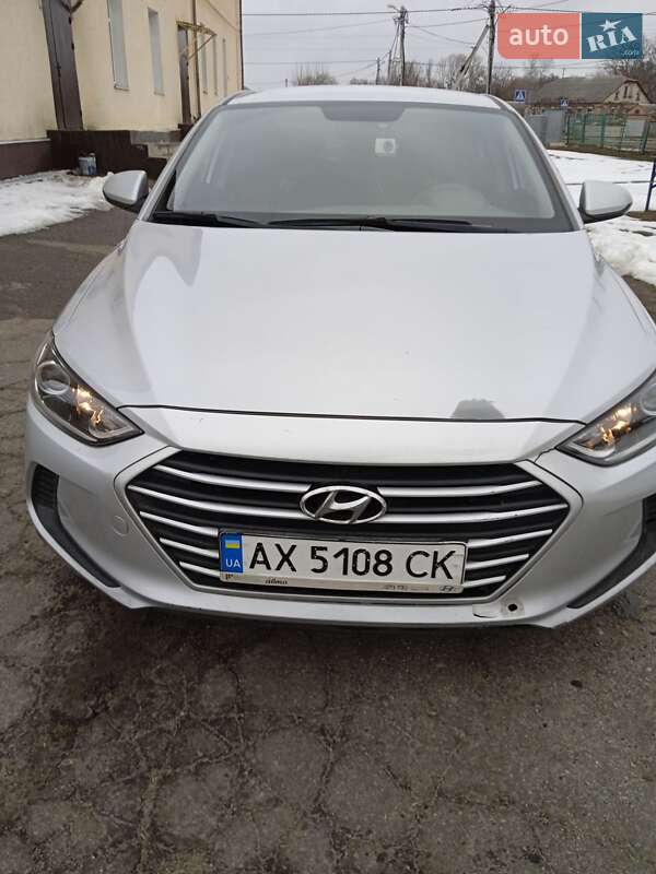 Hyundai Elantra 2017