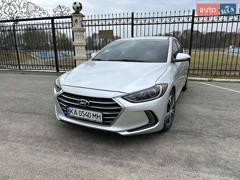 Hyundai Elantra 2016