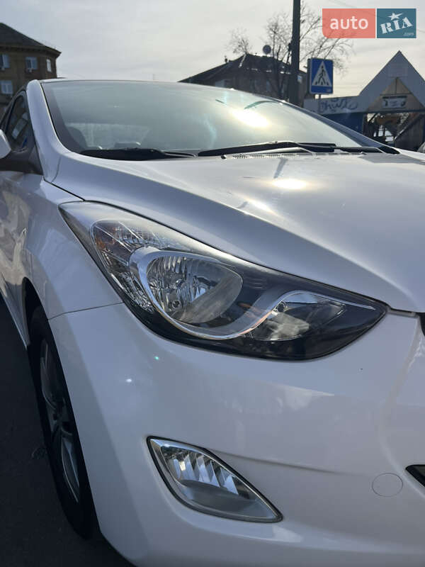 Седан Hyundai Elantra 2013 в Киеве