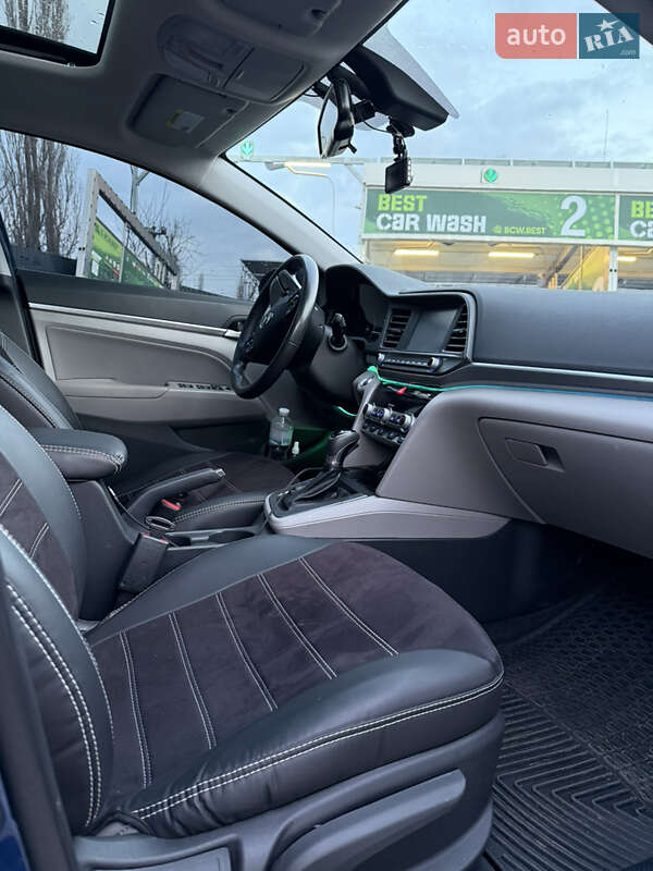 Седан Hyundai Elantra 2020 в Кропивницком