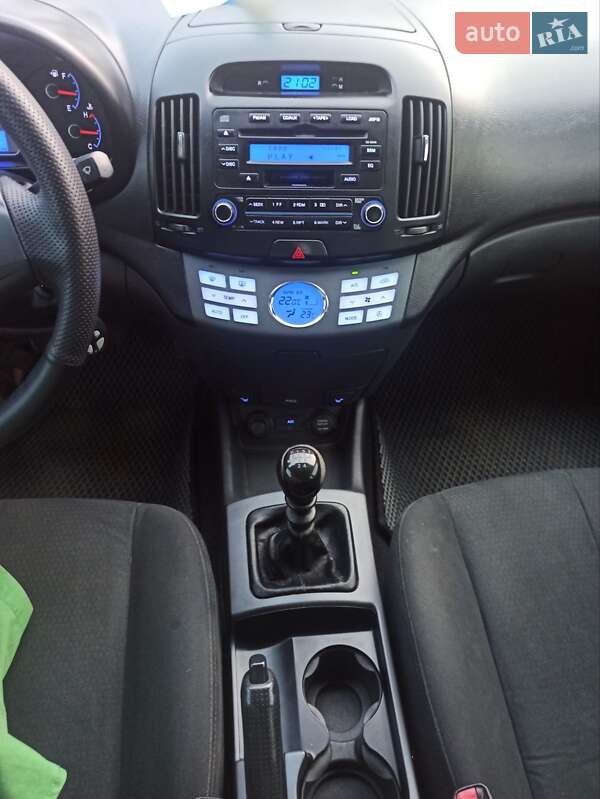 Седан Hyundai Elantra 2008 в Тернополі