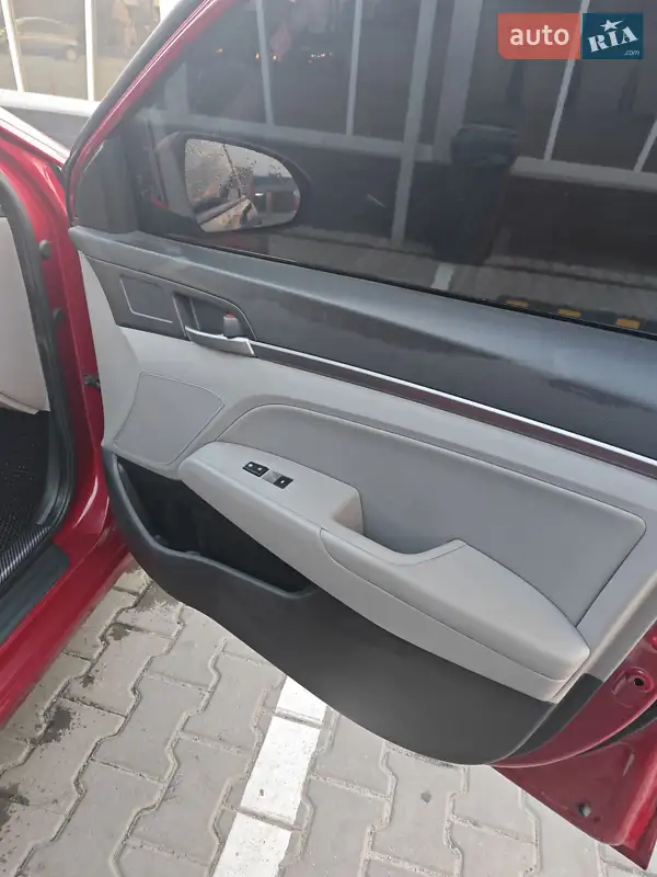Hyundai Elantra 2017