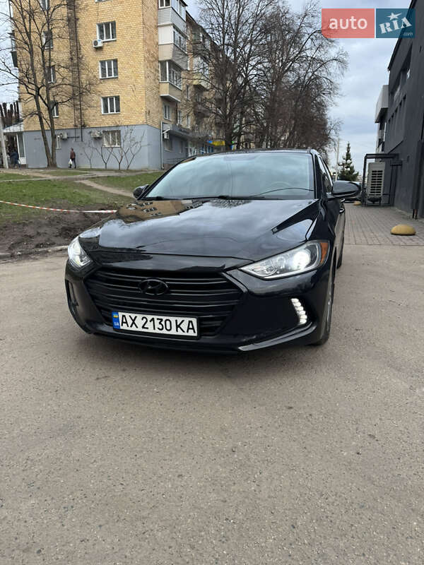 Седан Hyundai Elantra 2017 в 