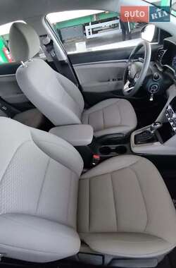 Седан Hyundai Elantra 2020 в 
