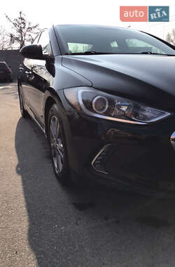 Седан Hyundai Elantra 2016 в 