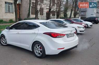 Седан Hyundai Elantra 2014 в 