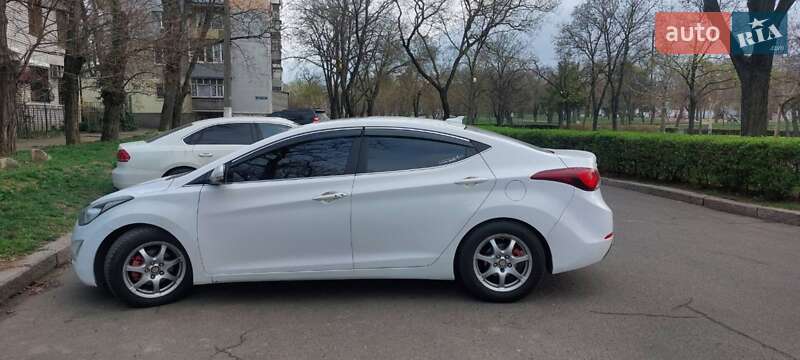 Седан Hyundai Elantra 2014 в Николаеве