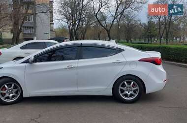Седан Hyundai Elantra 2014 в 