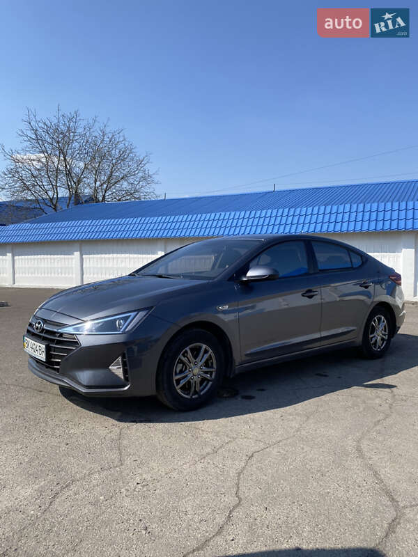 Hyundai Elantra 2019