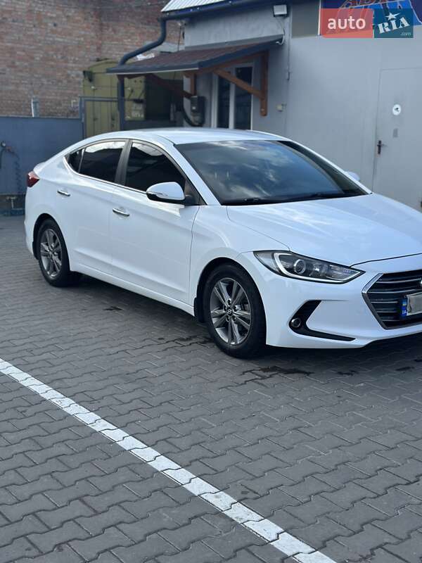 Hyundai Elantra 2017
