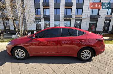 Седан Hyundai Elantra 2019 в Києві