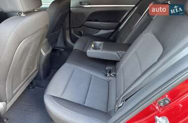 Седан Hyundai Elantra 2019 в Києві