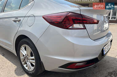 Седан Hyundai Elantra 2019 в 