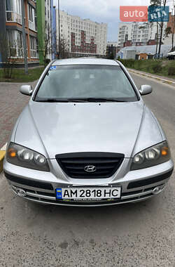 Хетчбек Hyundai Elantra 2003 в 