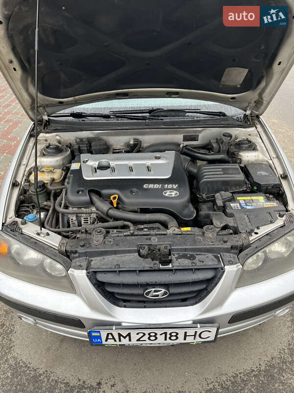 Хетчбек Hyundai Elantra 2003 в Ірпені