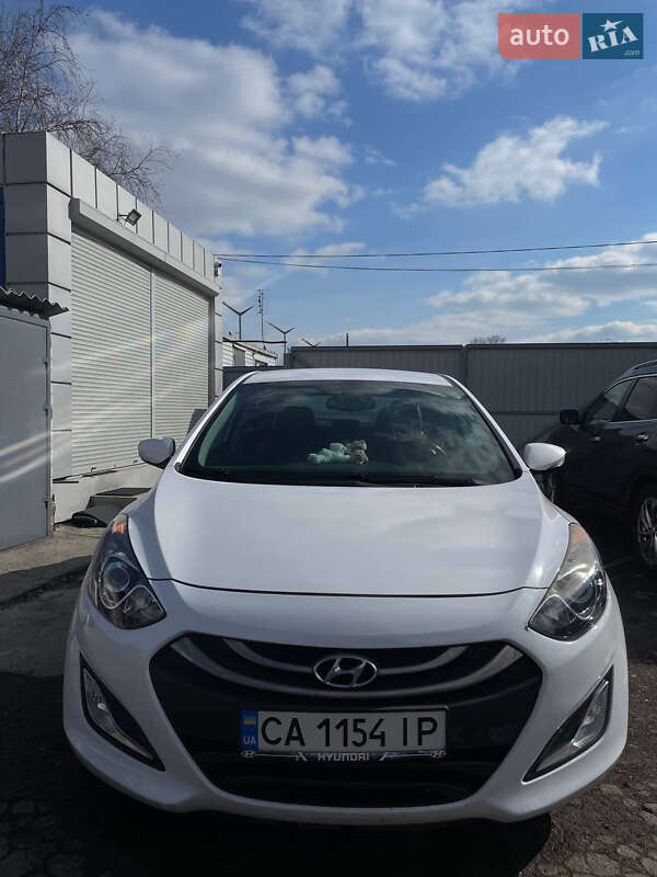 Хетчбек Hyundai Elantra 2013 в Черкасах