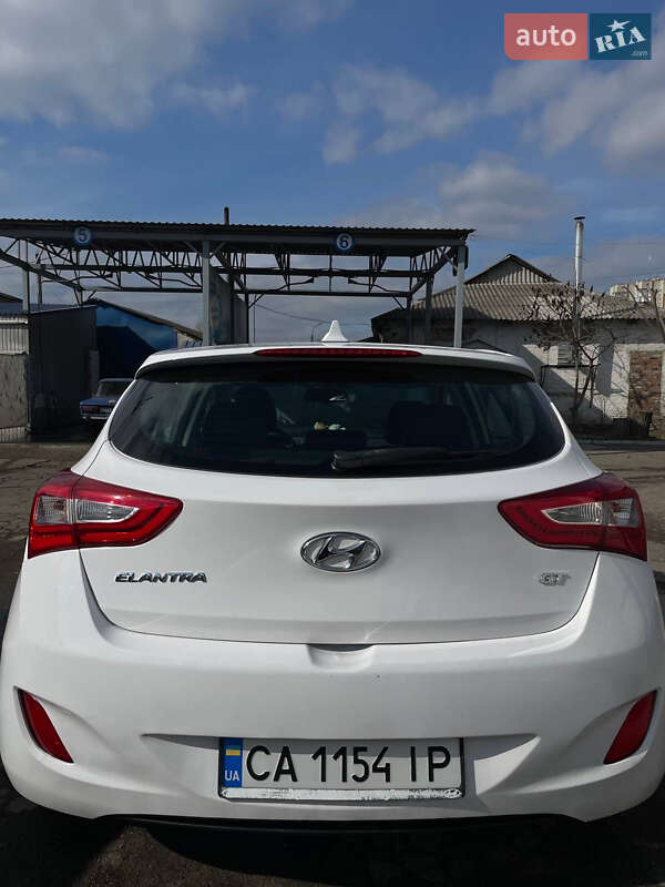 Хетчбек Hyundai Elantra 2013 в Черкасах