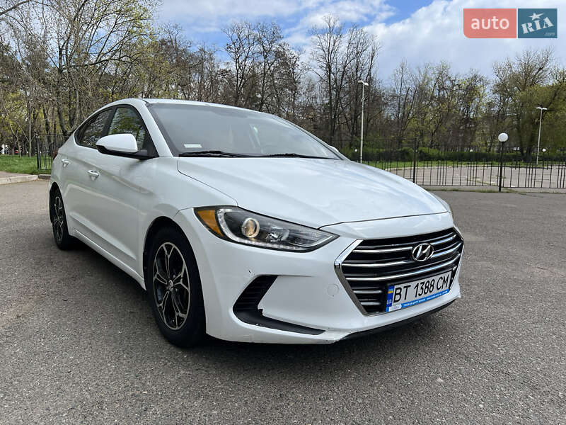 Hyundai Elantra 2017