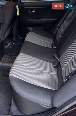 Седан Hyundai Elantra 2011 в 