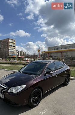 Седан Hyundai Elantra 2011 в 