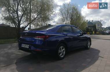 Седан Hyundai Elantra 2021 в 