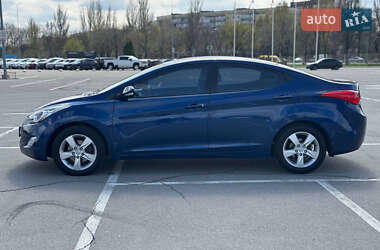 Седан Hyundai Elantra 2012 в 