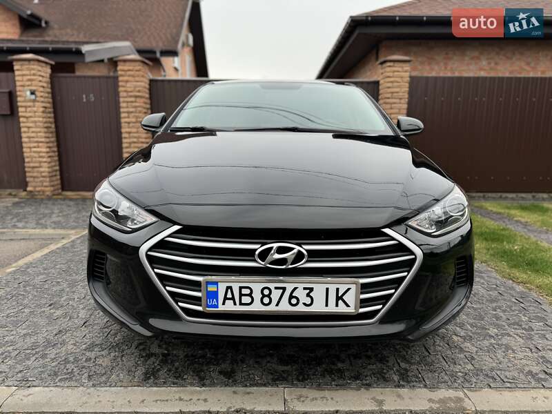 Седан Hyundai Elantra 2017 в Києві