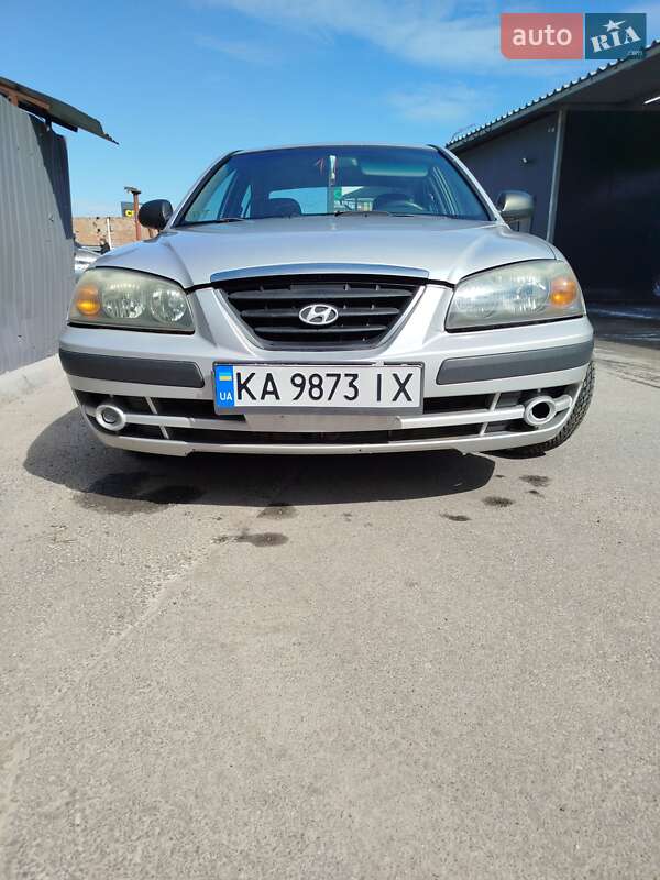 Седан Hyundai Elantra 2004 в Гостомеле