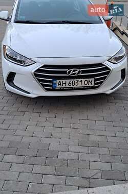 Седан Hyundai Elantra 2018 в 