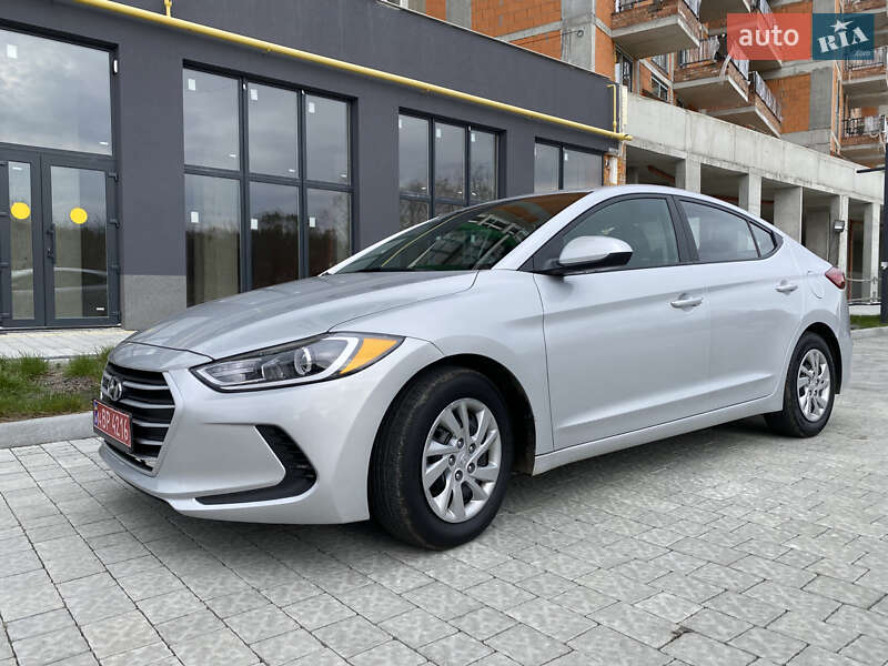 Седан Hyundai Elantra 2018 в 