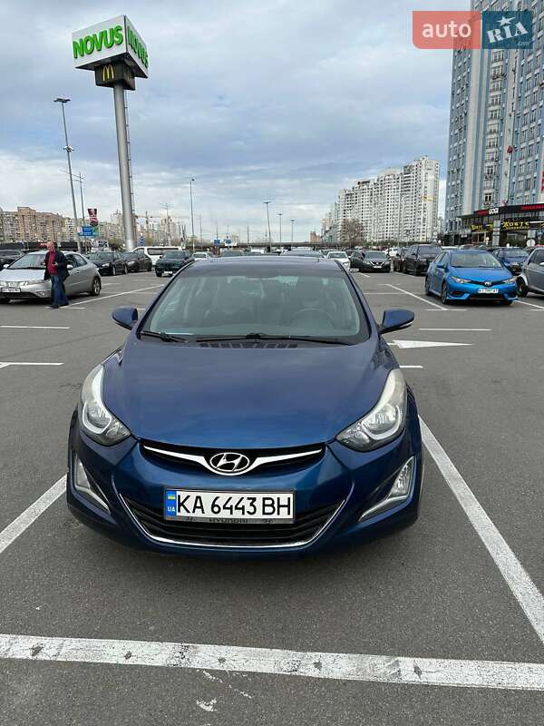 Седан Hyundai Elantra 2015 в 