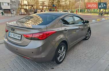 Седан Hyundai Elantra 2013 в 