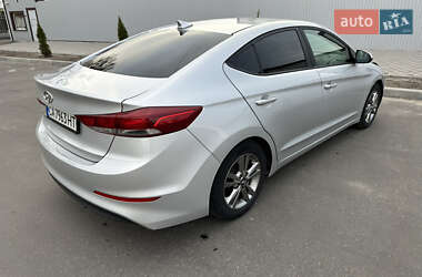 Седан Hyundai Elantra 2016 в 