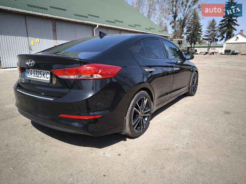 Седан Hyundai Elantra 2016 в Житомире