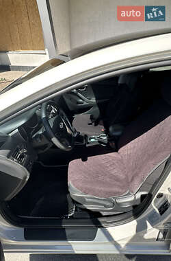 Седан Hyundai Elantra 2013 в 