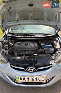 Седан Hyundai Elantra 2013 в 