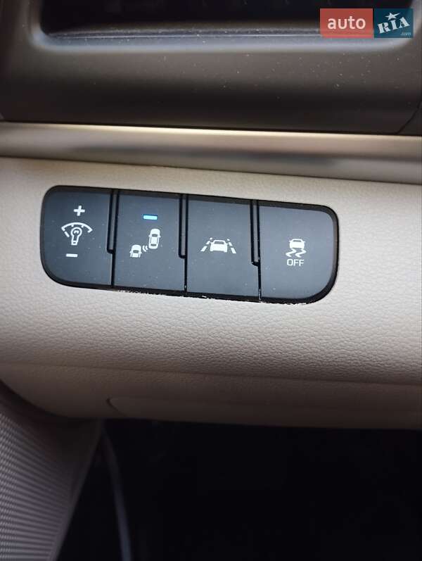 Седан Hyundai Elantra 2020 в Киеве