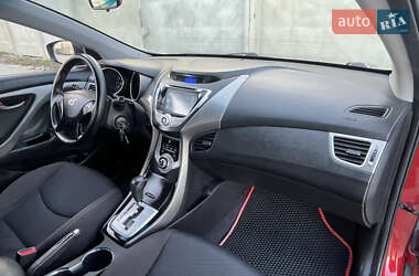 Седан Hyundai Elantra 2011 в 