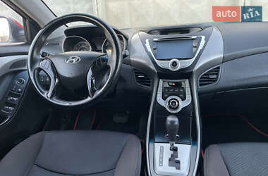 Седан Hyundai Elantra 2011 в 